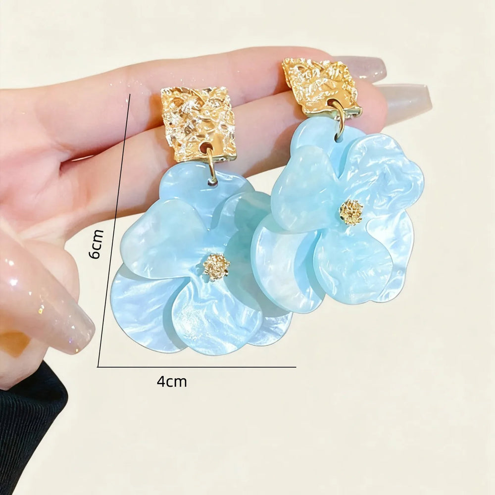 Elegant and Fashionable Three-Dimensional Acetate Acrylic Double-Layer Flower Splicing E detail view