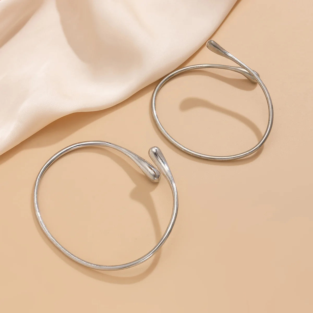 Vintage Upper Arm Bracelet Geometric Water Drop Bangle for Women