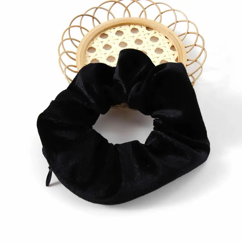 Portable ⁣Sight Secret Hair Tie Hidden Safe Storage Case Hair Scrunchie With Zipper H lifestyle view