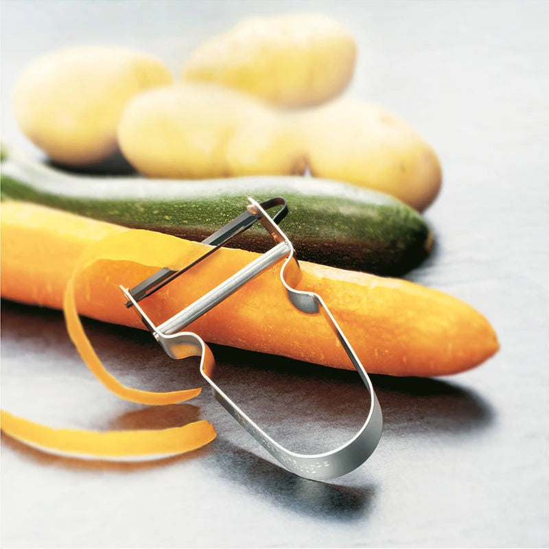 Stainless Steel Peeler | 2-in-1 Kitchen Fruit and Vegetable Slicer detail view