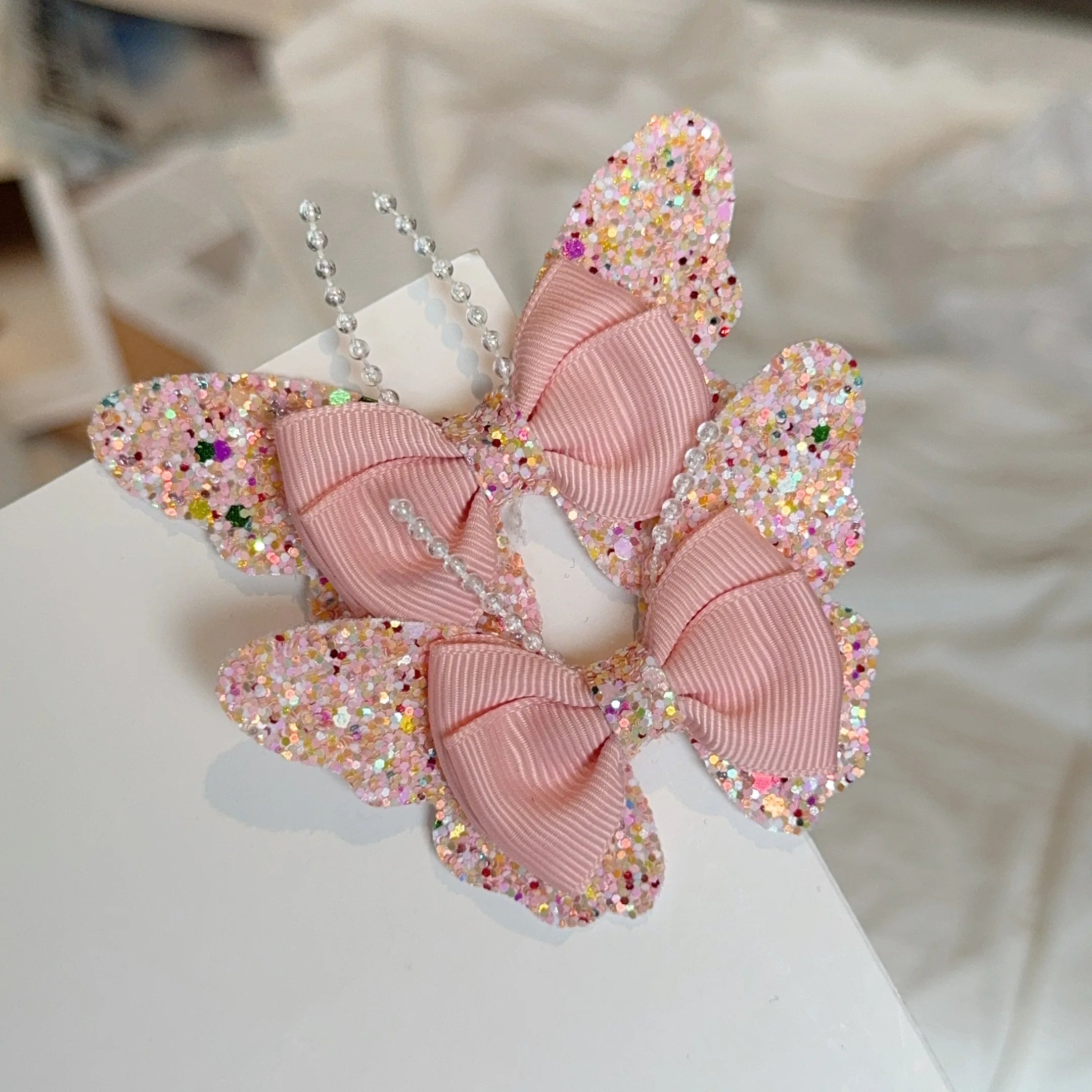 2 Pcs Fashion Rainbow Butterfly Hair Accessories Hair Clips Girls Sequin Hairpins Chi lifestyle view
