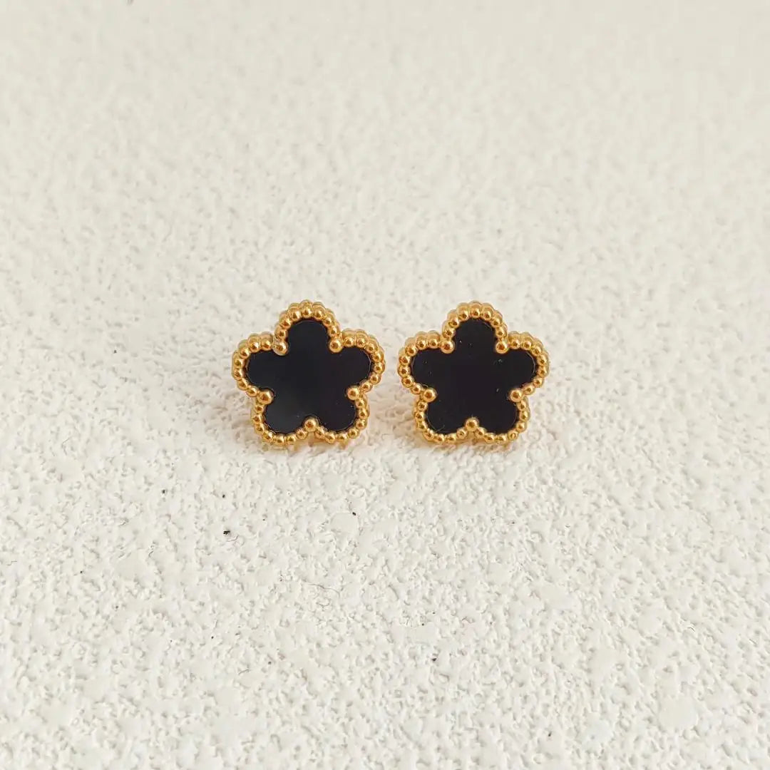 14K Gold Plated Stainless Steel Necklace Woman Five Leaf Petals Double Sided Necklace alternate view