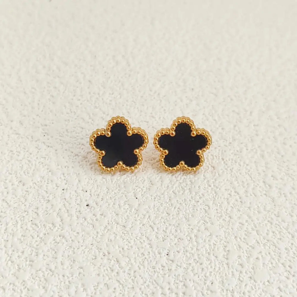 14K Gold Plated Stainless Steel Necklace Woman Five Leaf Petals Double Sided Necklace alternate view