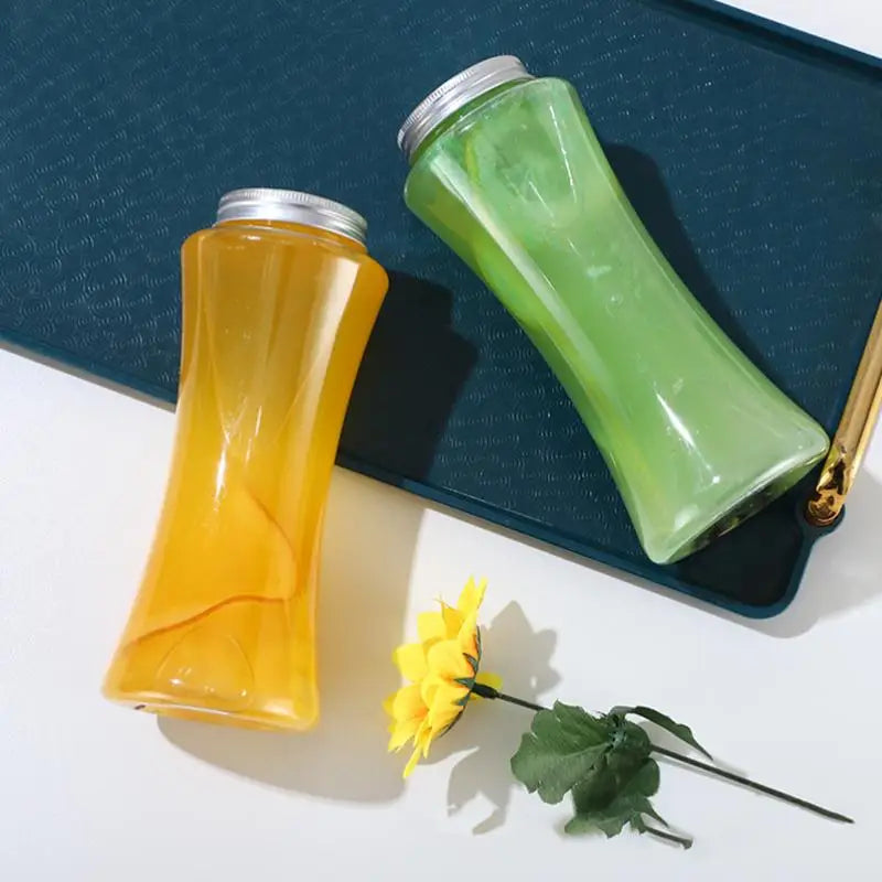 DIY Drink Shaker Bottle 1 Portable Transparent Plastic Bottle for Making Custom Milk T close-up view
