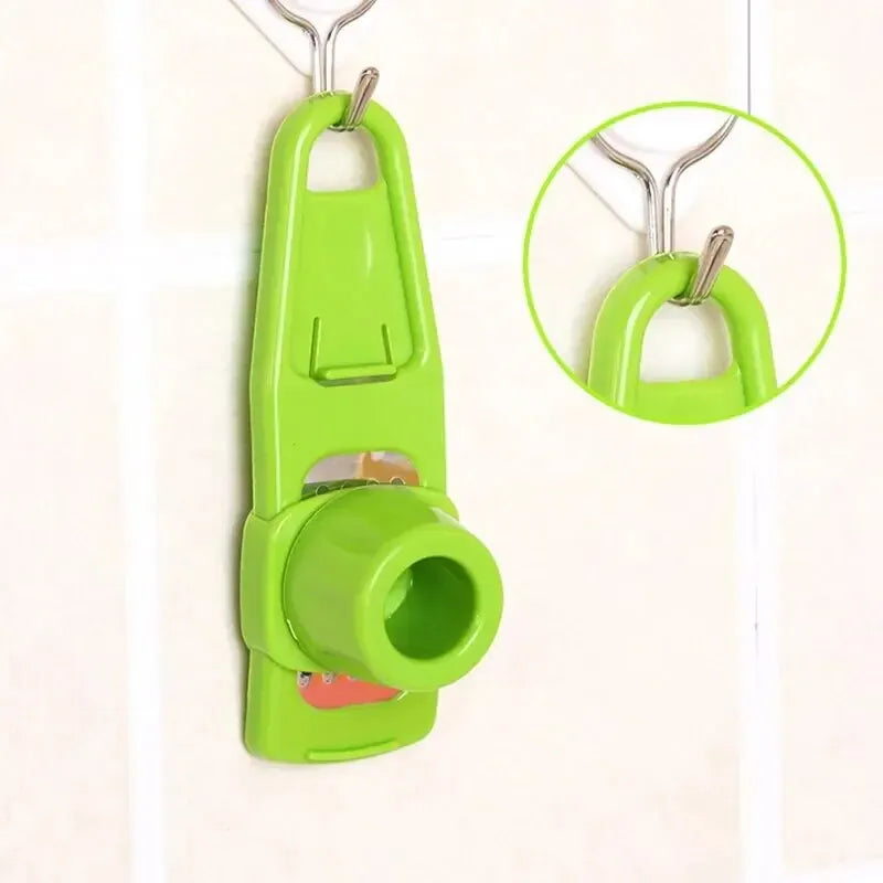1 Pack Mini Garlic Grinder Creative Garlic Press Kitchen Garlic Mash Manual Garlic Ma lifestyle view