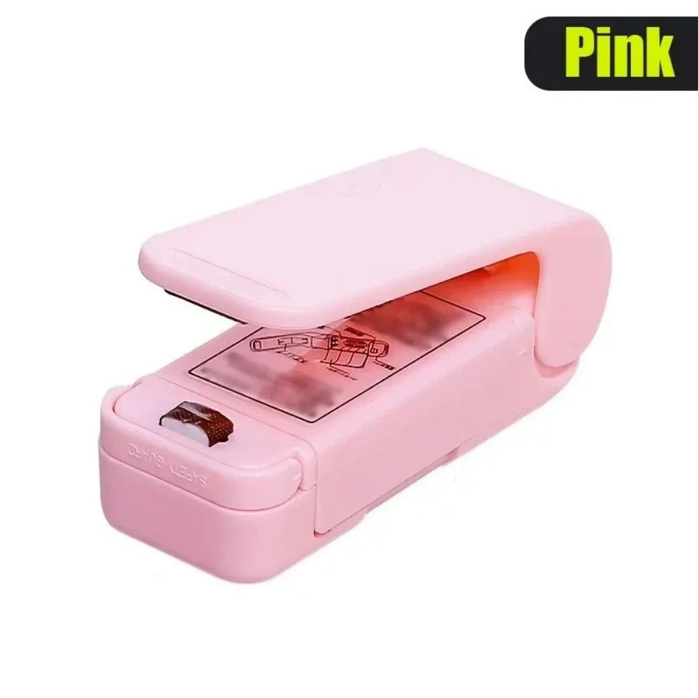 Kitchen Handheld Snack Sealer Plastic Bag Sealer for Freshness Easy-To-Use detail view