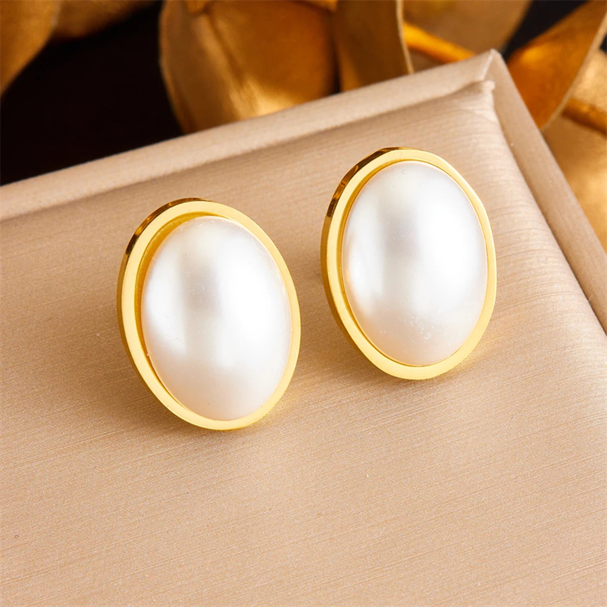 316L Stainless Steel Pearl Round Stud Earrings for Women additional angle
