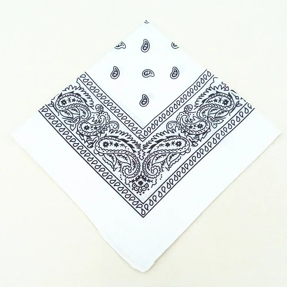 55cm*55cm Outdoor Sports Bandana Scarf Face Mask Riding Camping Cycling Headscarf Tub lifestyle view