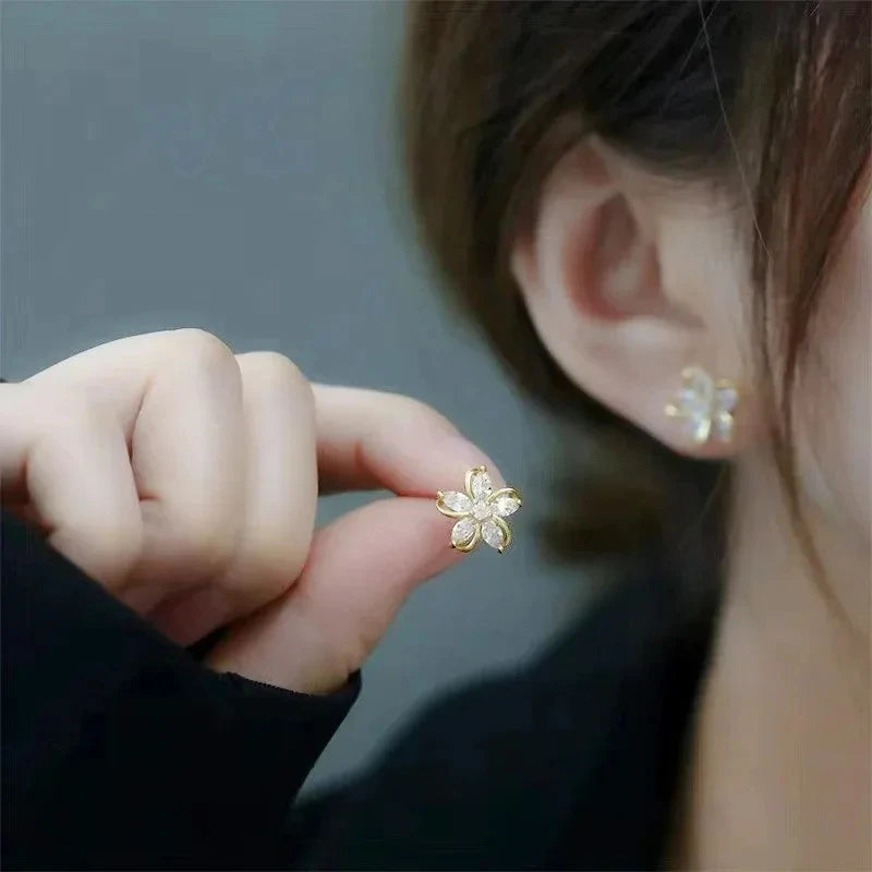 Fashion Charm Flower Stud Earrings For Women Piercing Cartilage Gold Color Earrings D alternate view