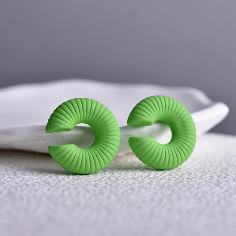 1 Pair Simple Round Circle Clip Earrings For Women C Shape Acrylic Red Blue Black Pin lifestyle view