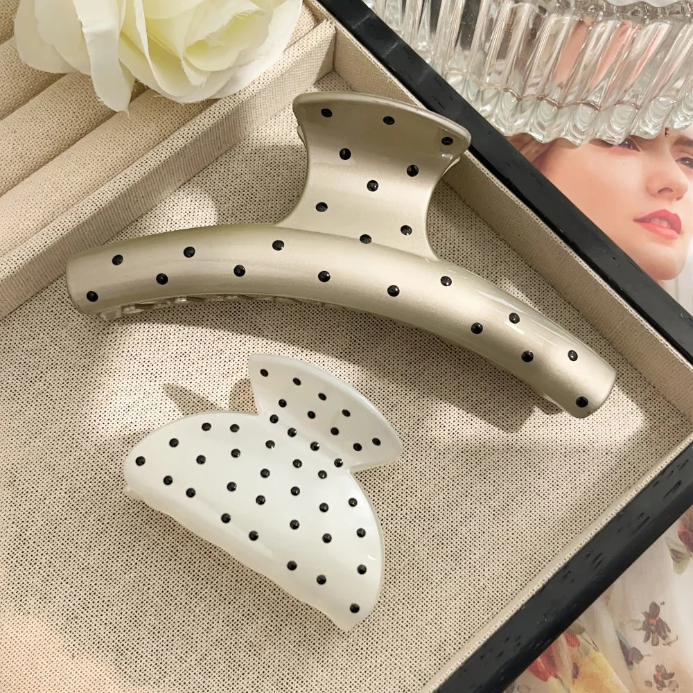 2pcs/set Hair Claw Clips for Women Girls Heart Bow Dots Leopard Large Small Crab Hair lifestyle view