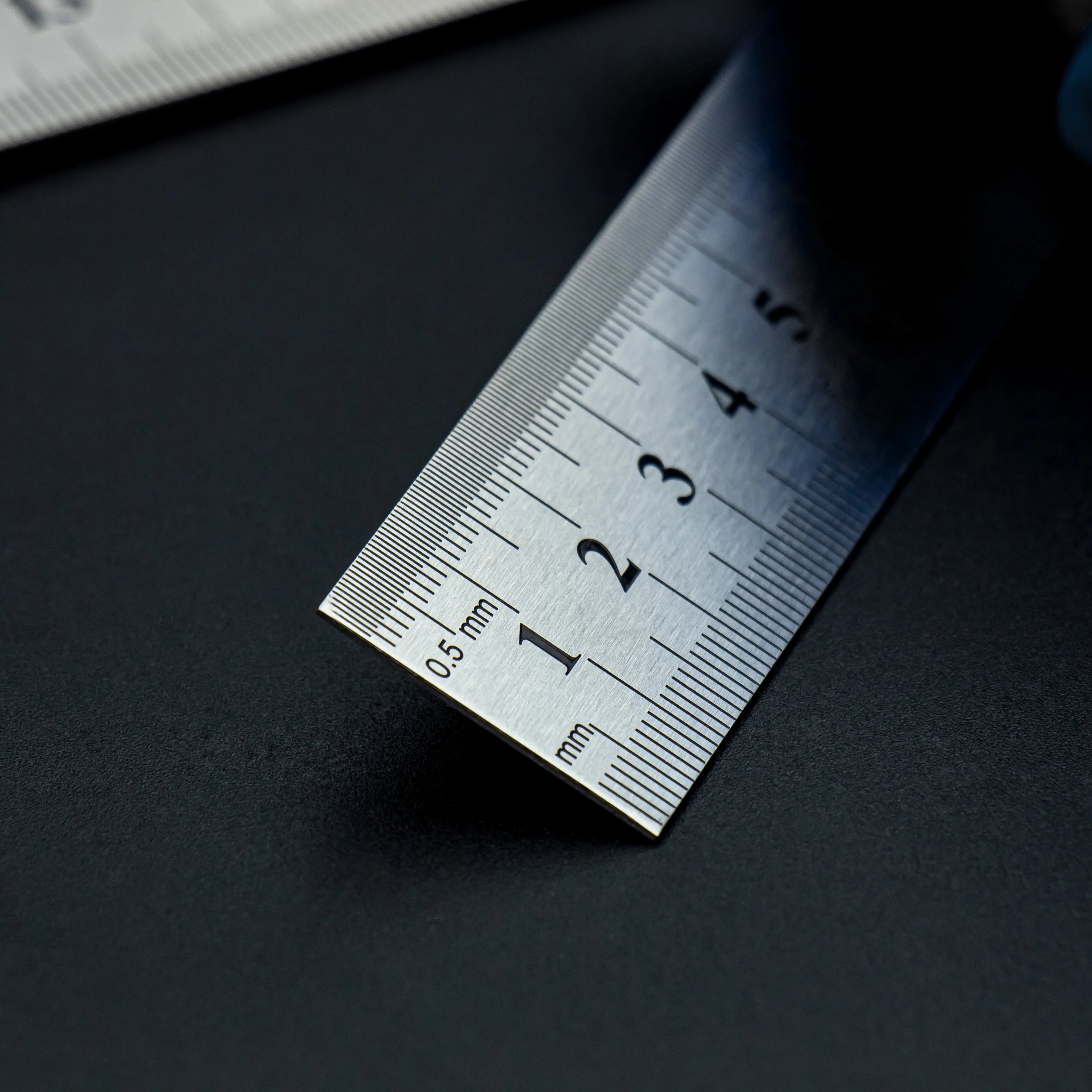 Thickened Steel Ruler | 15/20/30/40/50/60cm | Dual CM & Inch Scale | Precise Measurement detail view