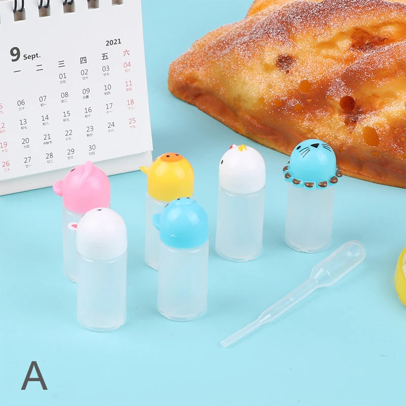 1-6Pcs Mini Seasoning Sauce Bottle Portable Tomato Ketchup Bottle Salad Dressing Cont lifestyle view