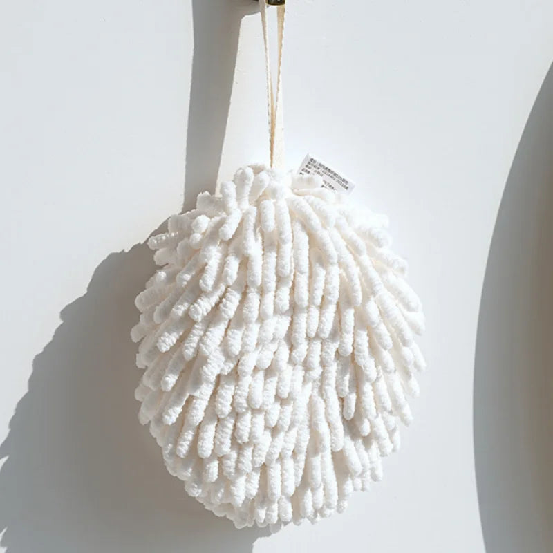 Tapestry-style wet wipes, kitchen and bathroom towel balls with hanging rings, quick-dry detail view