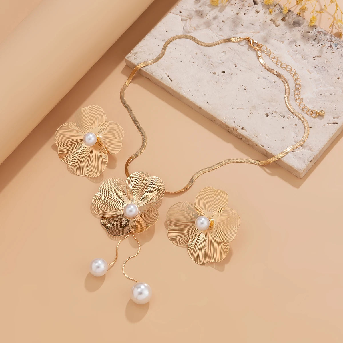 Ingemark Romantic Flower Petal Imitation Pearl Pendant Choker Necklace Stud Earrings lifestyle view