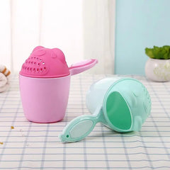 1PC Baby Cartoon Bear Bathing Cup Newborn Kid Shower Shampoo Cup Bailer Baby Kids Shower Water Spoon Bath Wash Cups