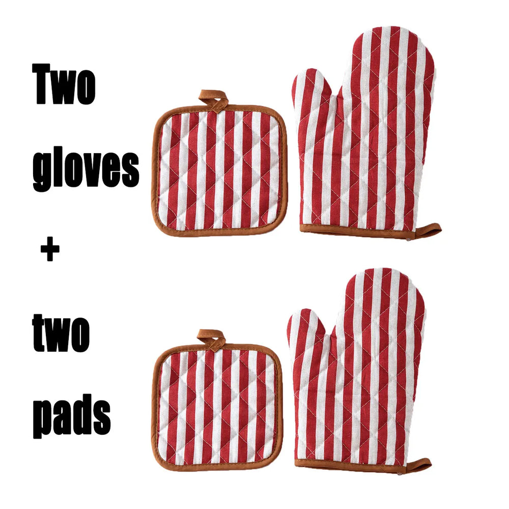 Anti Scald Oven Gloves Set | Cotton Lined Thick Kitchen Gloves with Red Checkered Desi close-up view