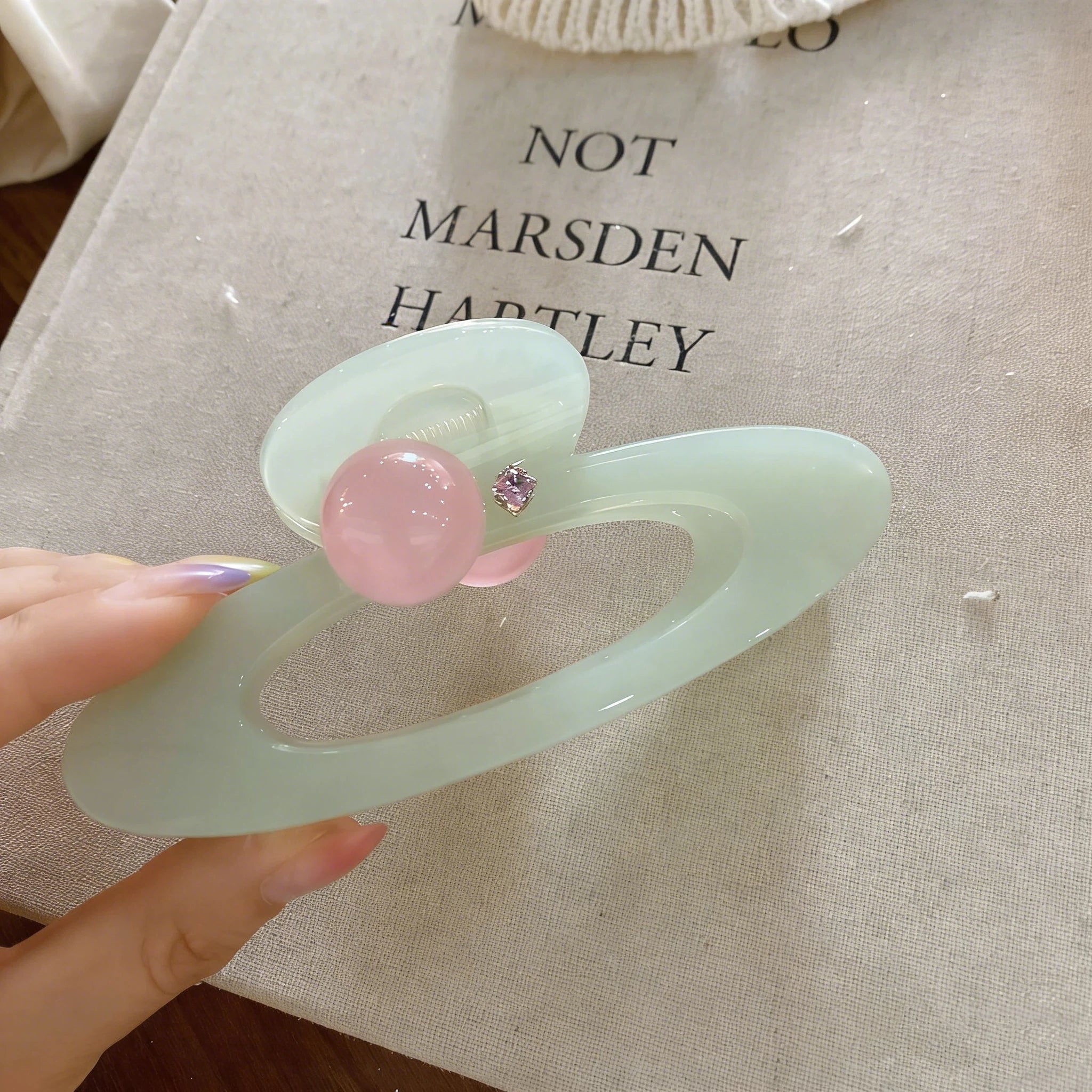 Sweet Pink Round Bead Hair Claw Creative Planet Hollow Out Oval Hair Clip Women Fashion Hair Accessories