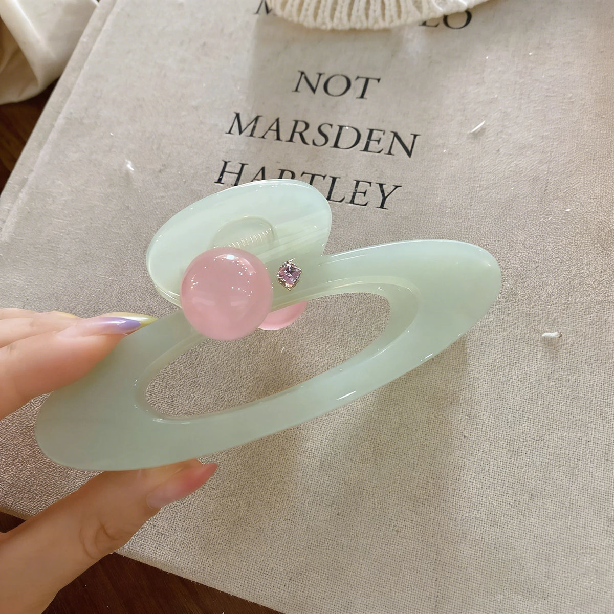 Sweet Pink Round Bead Hair Claw Creative Planet Hollow Out Oval Hair Clip Women Fashion Hair Accessories