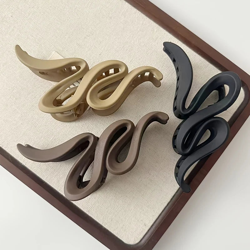 1 Set of 3 Large Matte Wave Hair Clips for Women  - Retro Y2K Style Solid Color Shark Clips, Easy to Secure & Style Hair