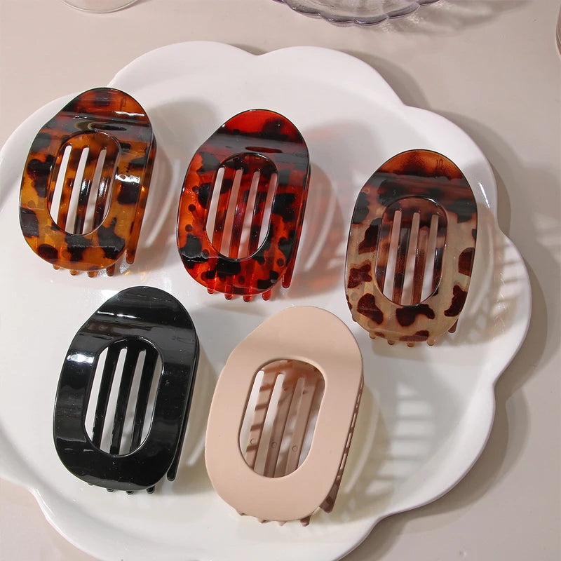 Oval Hair Claw Clip for Women Leopard Fashion New Design Matte Curved Flat Styling Barrettes Acrylic Lying Down Hair Accessories