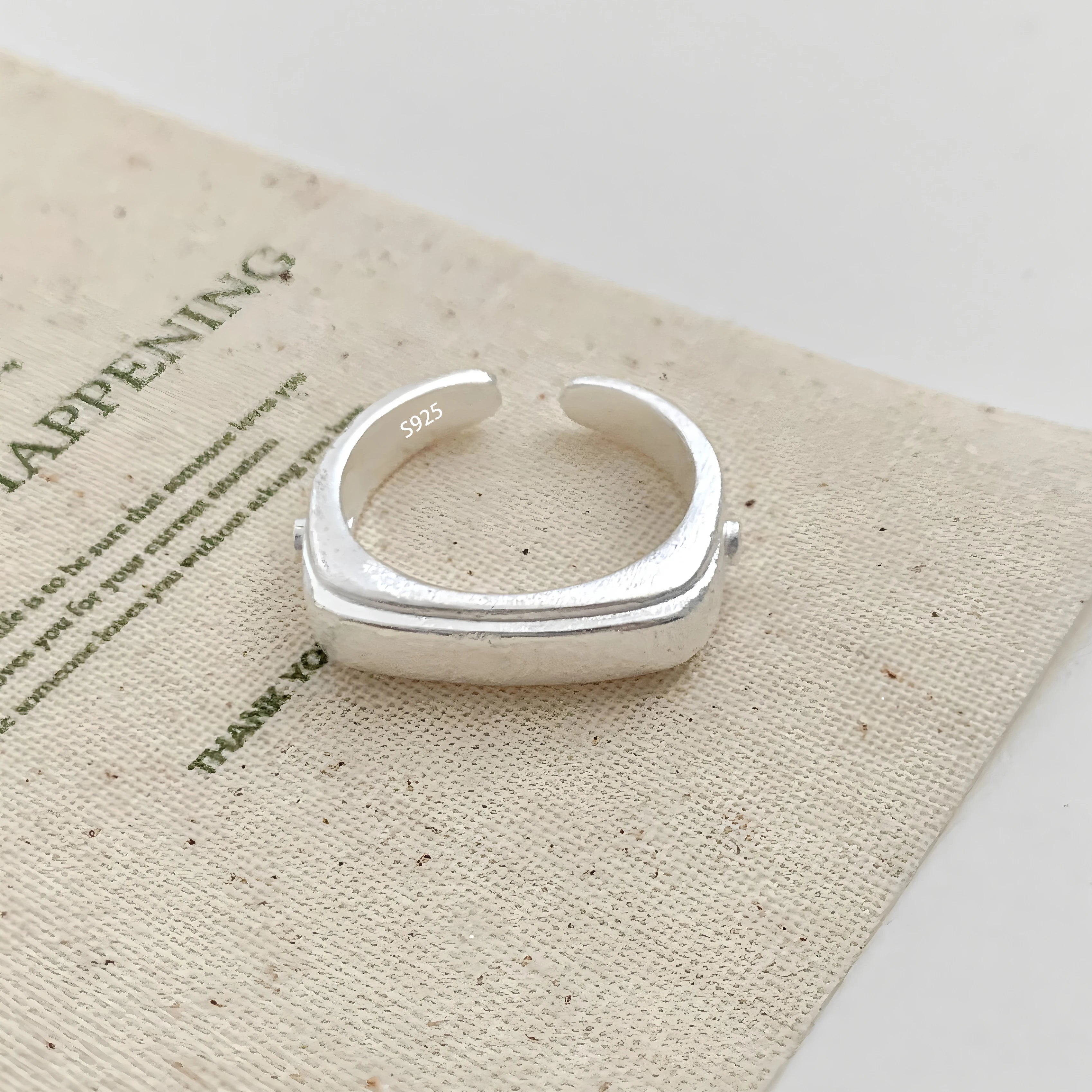 925er Sterling Silber Mattierter Geometrie-Ring | Texturierter breiter Bandring für Frauen