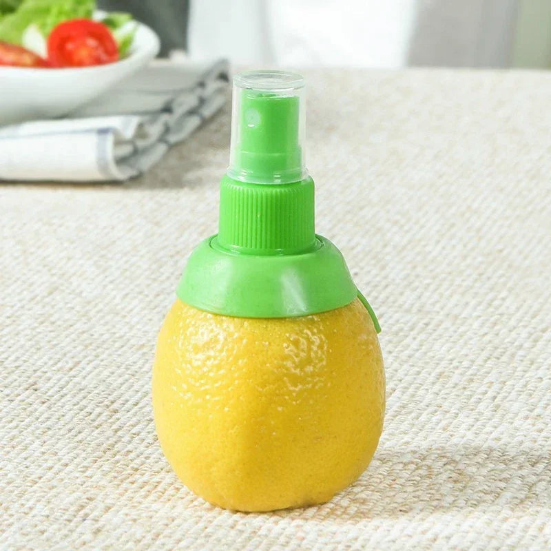 1PC Kitchen Gadgets Lemon Sprayer Fruit Juice Citrus Spray Orange Juice Squeeze Fruit lifestyle view