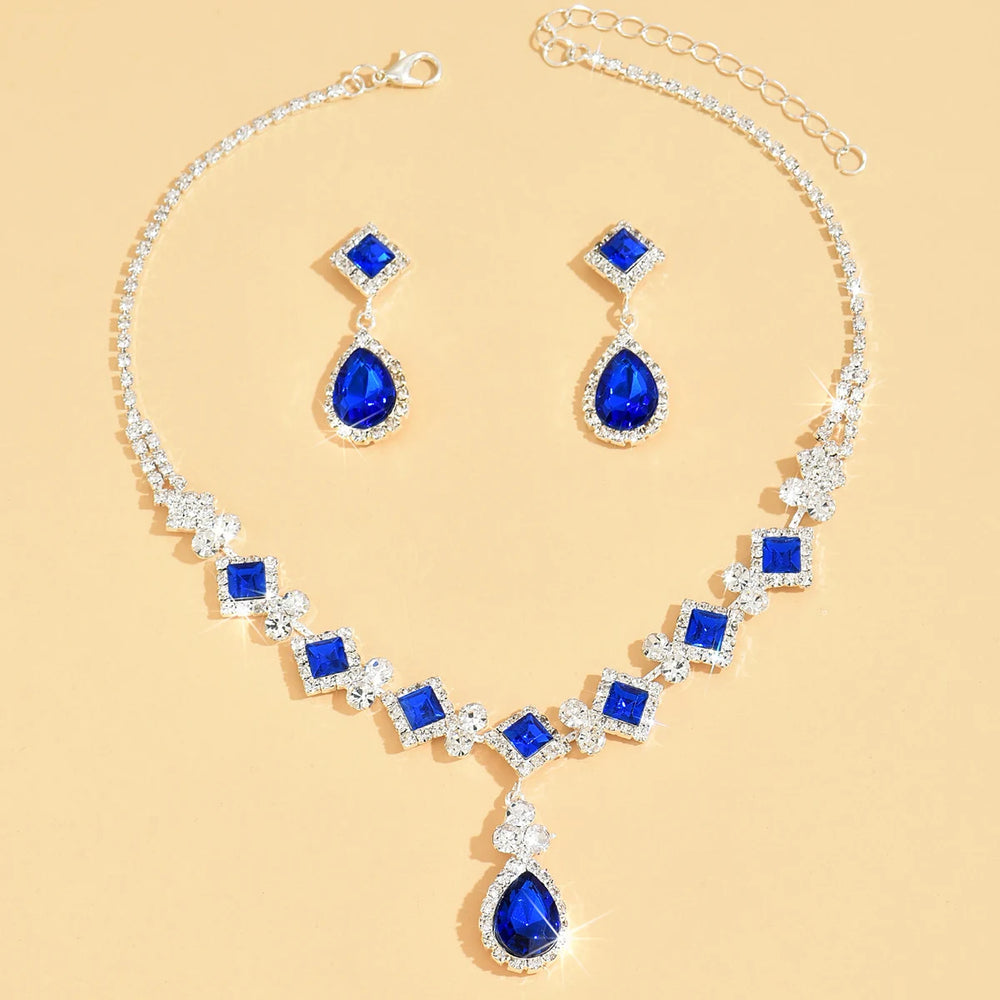 3-piece Women's Claw Chain Series Geometric Droplet Earrings Necklace Set Wedding Banq close-up view