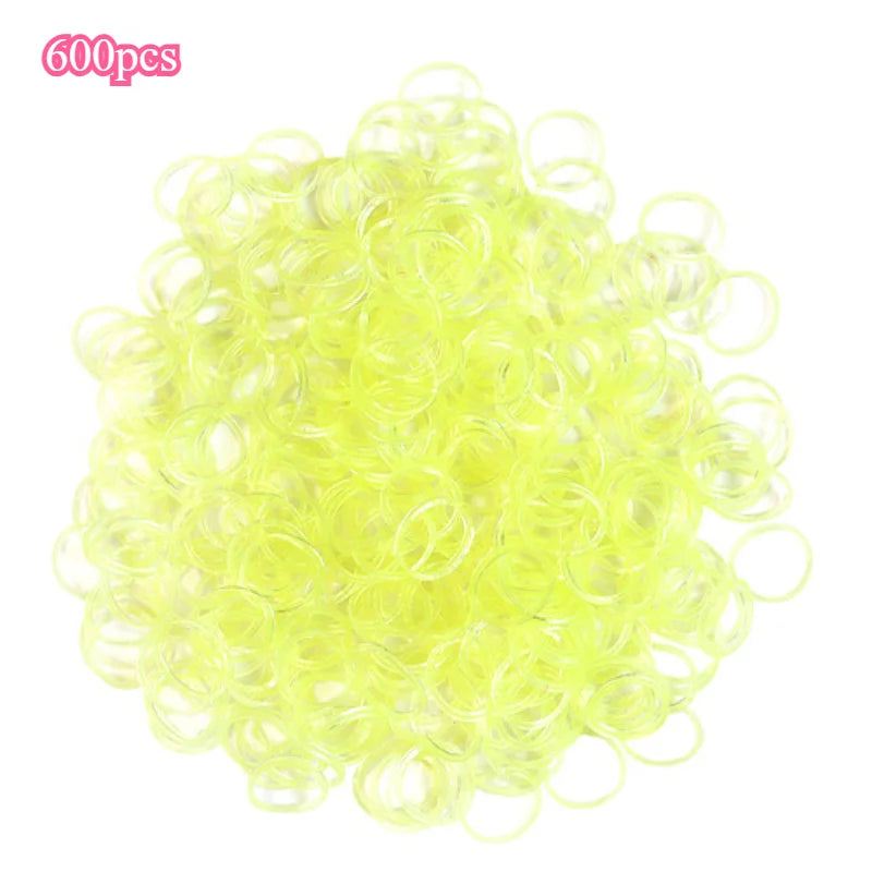 600pcs Colorful Loom Band DIY Bracelet Luminous Transparent Rubber Band Rainbow Circl lifestyle view