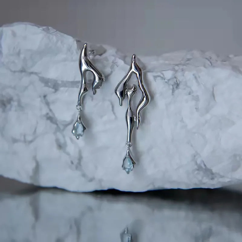 2025 New Cool Liquid Metal Geometric Irregular Zircon Earrings for Woman Man Asymmetrica detail view