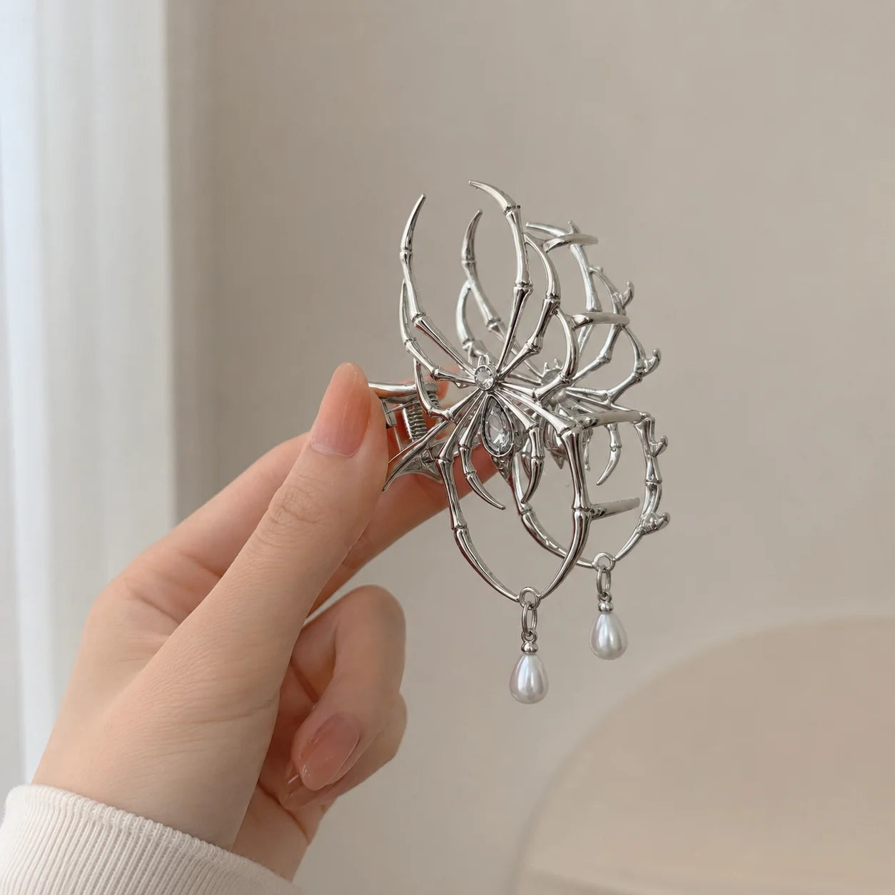 Spider Hair Clip Women Pearl Pendant Rhinestone Hair Claw