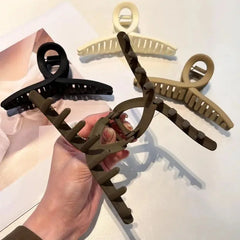 2/4Pcs Women Hair Claw Clip Cross Matte Hairpin Fashion Hairgrips Large Hair Claw Crab close-up view