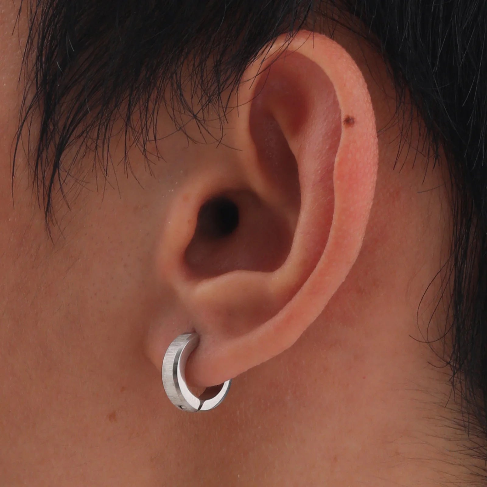 Vnox Anti Allergy Stainless Steel Hoop Earrings, Unisex Simple Metal Huggies Earrings, B detail view