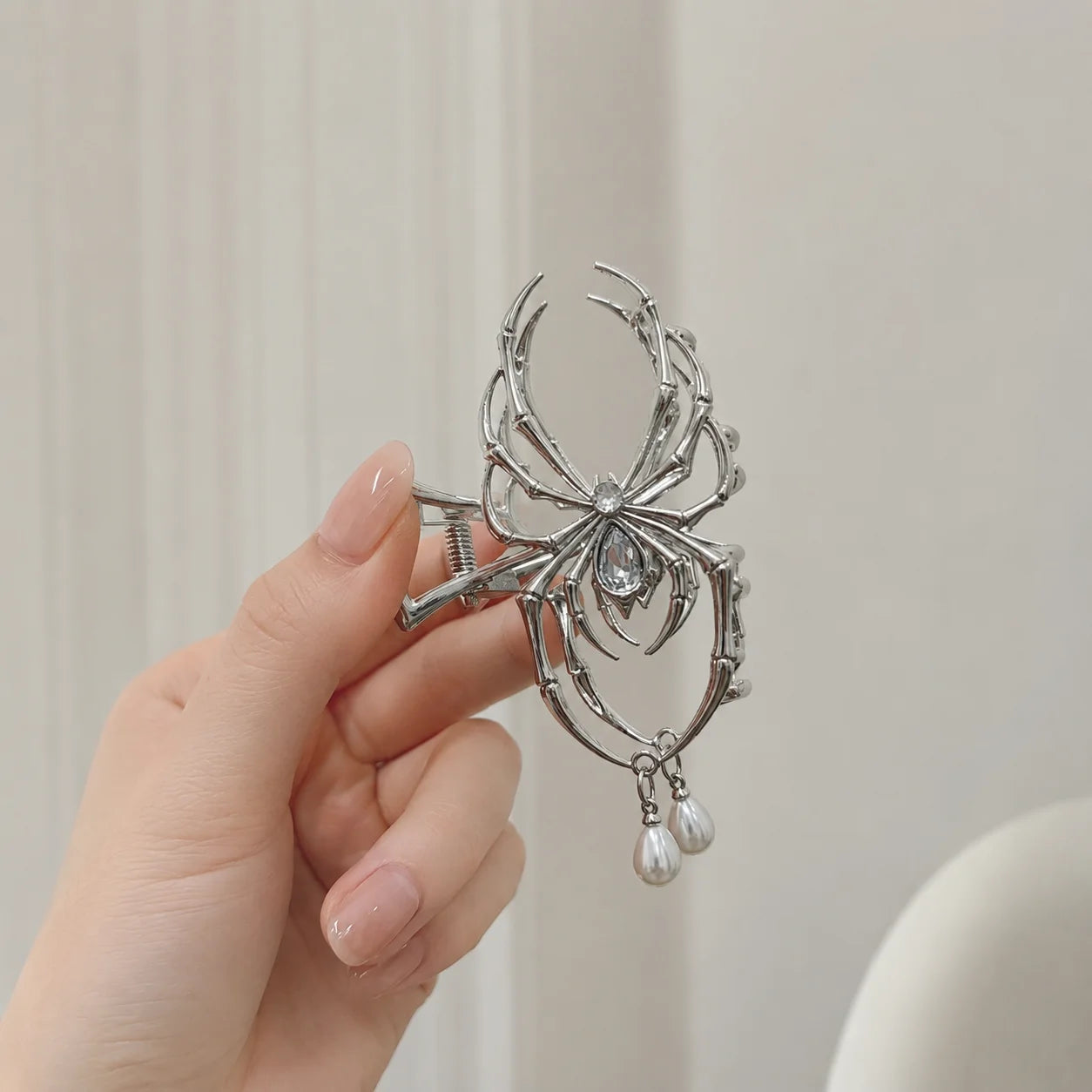 Spider Hair Clip Women Pearl Pendant Rhinestone Hair Claw