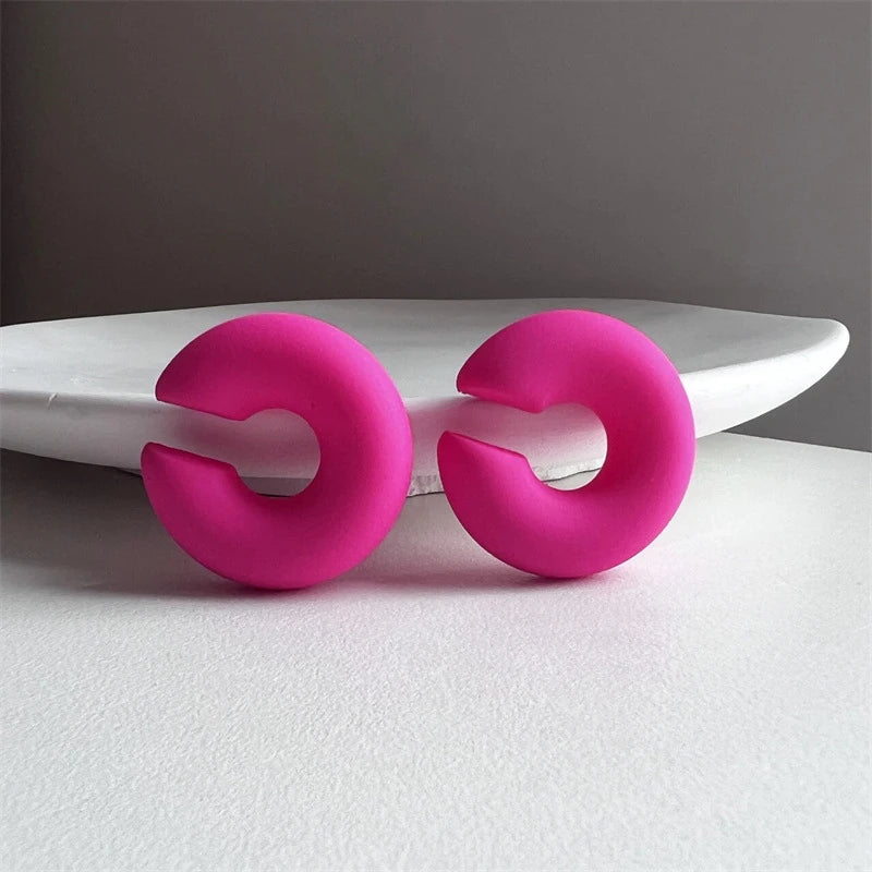 1 Pair Simple Round Circle Clip Earrings For Women C Shape Acrylic Red Blue Black Pin alternate view