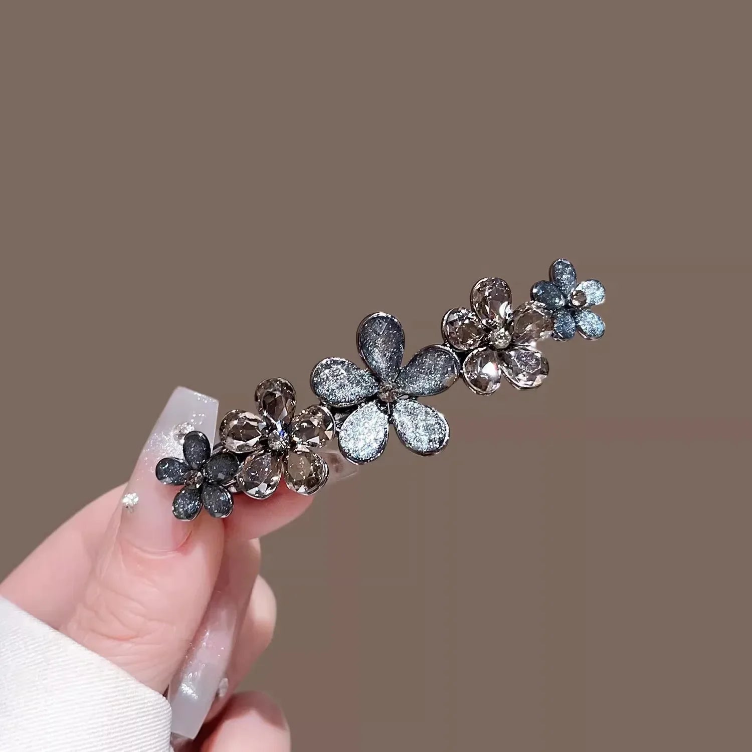Elegant Crystal Flower Hairpin Spring Clip High-end Women's Back of Head Half-tied Hair Clip Girls Korean Style Hair Accessories