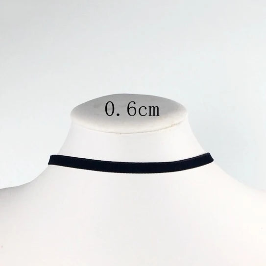 Korean Fashion Womens Accessoires Punk Gothic Soft Black Velvet Choker Necklace Girl N close-up view