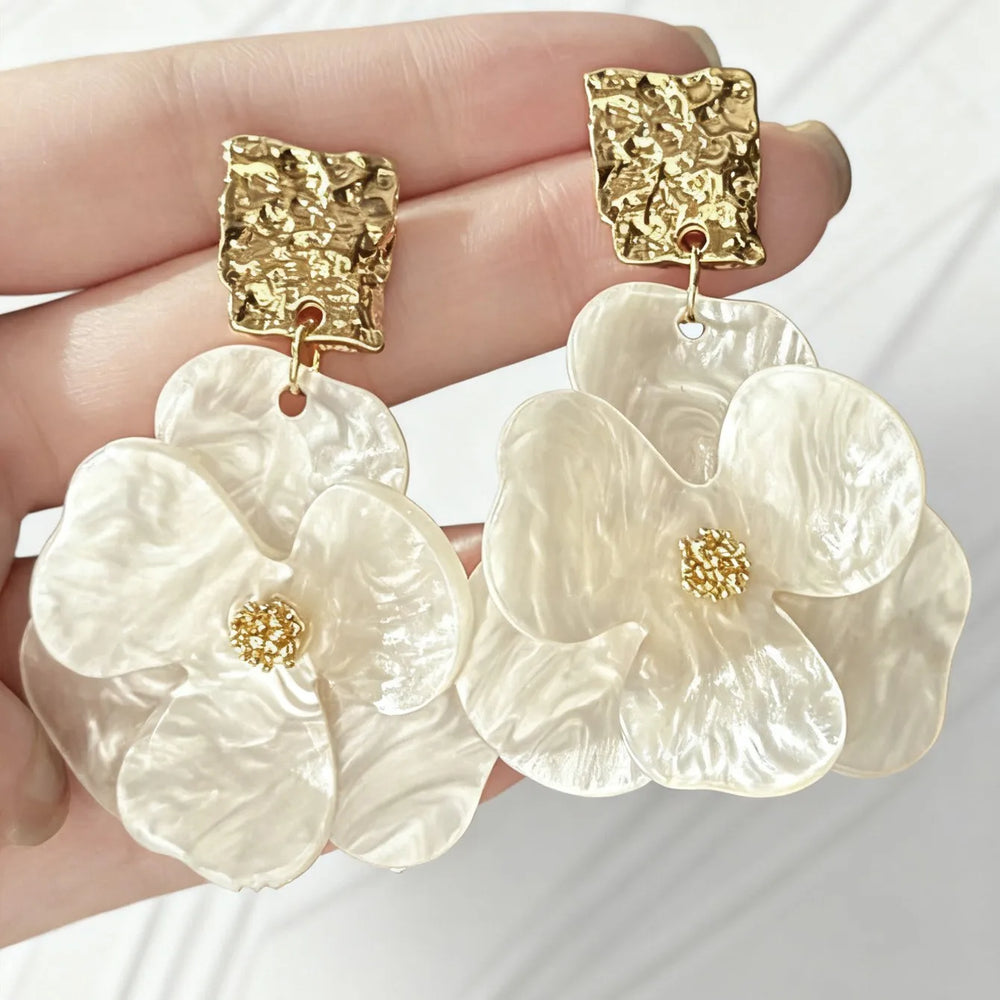 Elegant and Fashionable Three-Dimensional Acetate Acrylic Double-Layer Flower Splicin alternate view