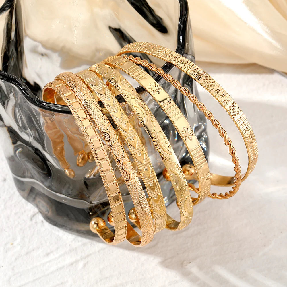 7 Pcs/Set Punk Gold Color Bracelets for Women Streetwear Goth Heart Prints Metal Desi alternate view