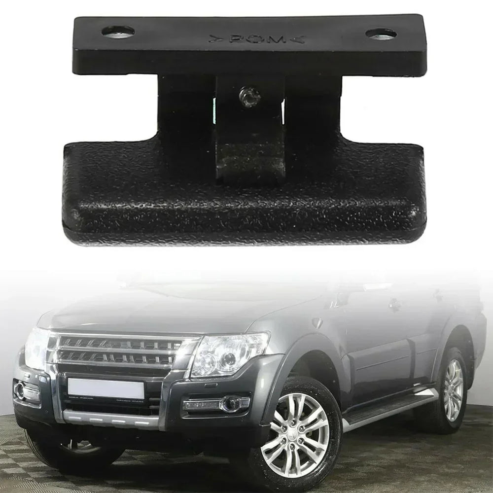 Armrest Box Cover Upper Latch Clip MR532555 For Pajero 2000-2018 close-up view