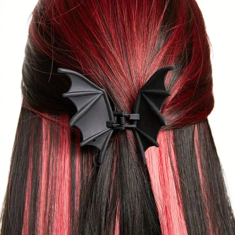Gothic Bat Hair Clip Halloween Matte Black Gothic Punk-Style Animal Print Hairpin for Wo detail view