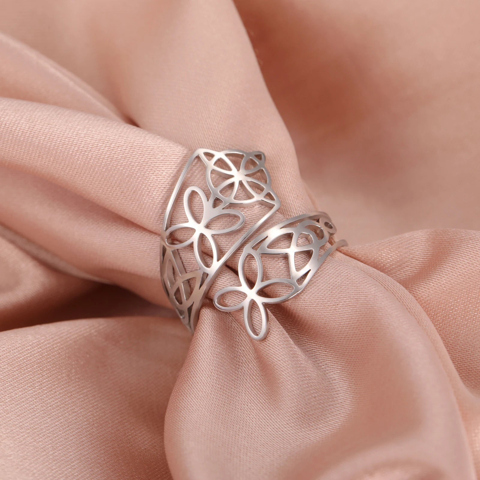 Skyrim Witch Knot Open Rings Women Stainless Steel Gold Color Adjustable Finger Ring Witchcraft Amulet Jewelry Christmas Gift