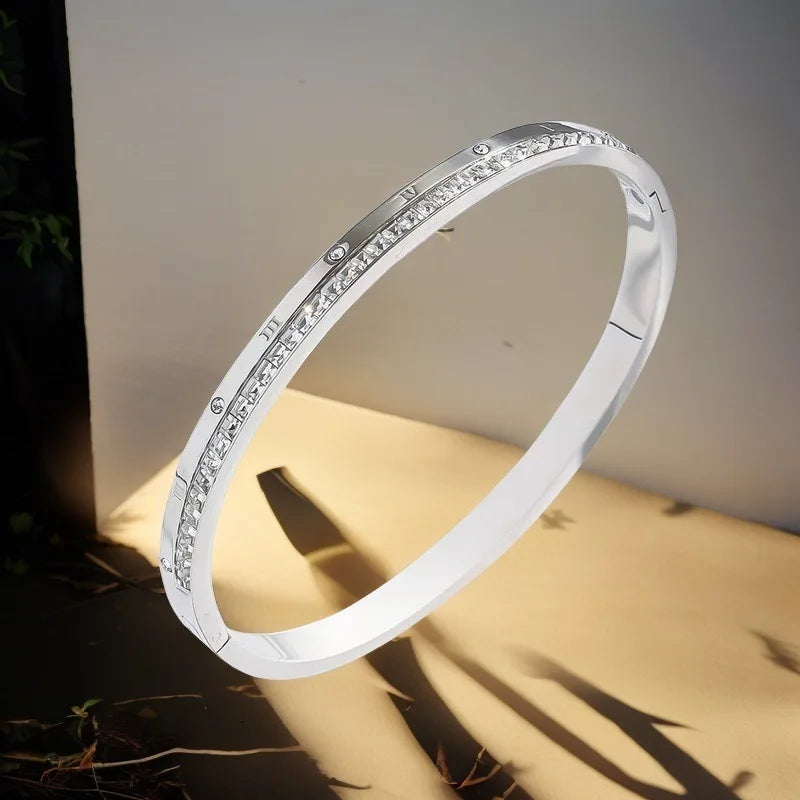 Roman Numerals Bracelet For Women Stainless Steel Jewelry Accessories Luxury Bracelet Wo detail view