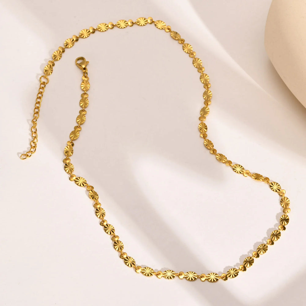 Daisy Chain Necklace Women, Stainless Steel Flower Shape Collar Fashion New 2022 close-up view