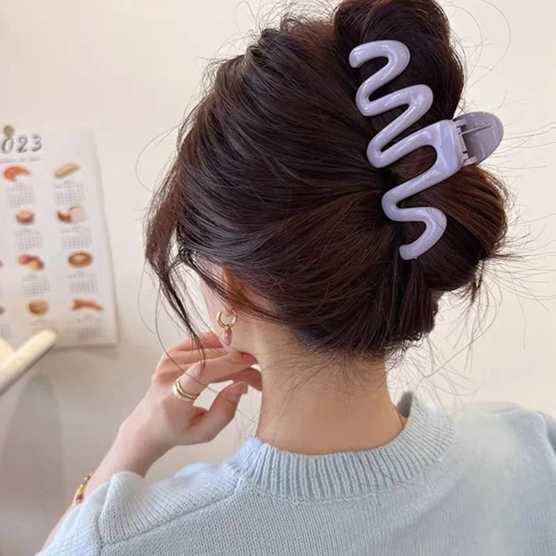 Dopamine Creamy Color Geometry Wave Line Back Head Hair Claw Hair Claw Clip Women G additional angle
