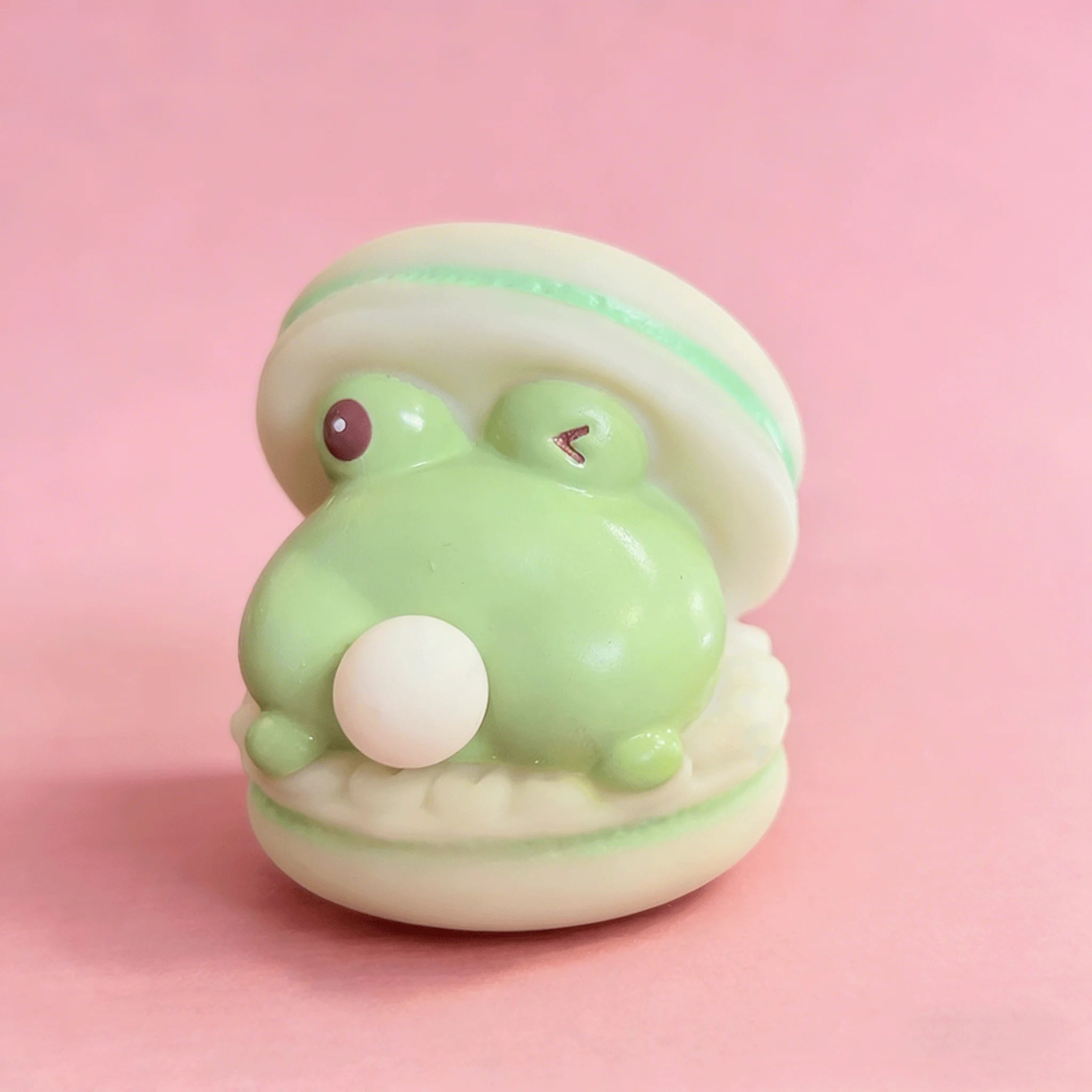 Cute Animal Frog Spitting Bubble Burger Stress Relief Pinch Children's Toys Office Fu lifestyle view