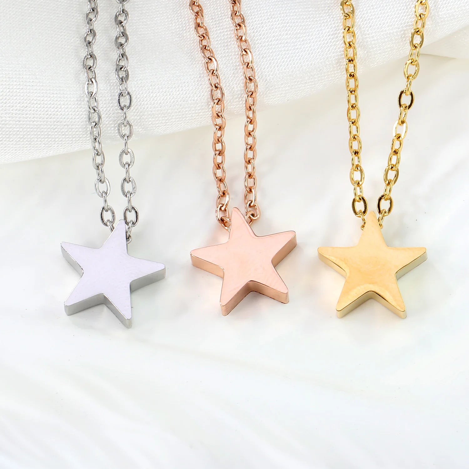 LUXUKISSKIDS Fashion Classic Small Star Pendant Necklace Smooth Mental Tiny Stars Clavicle Choker for Girls/Woman Steel Jewelry