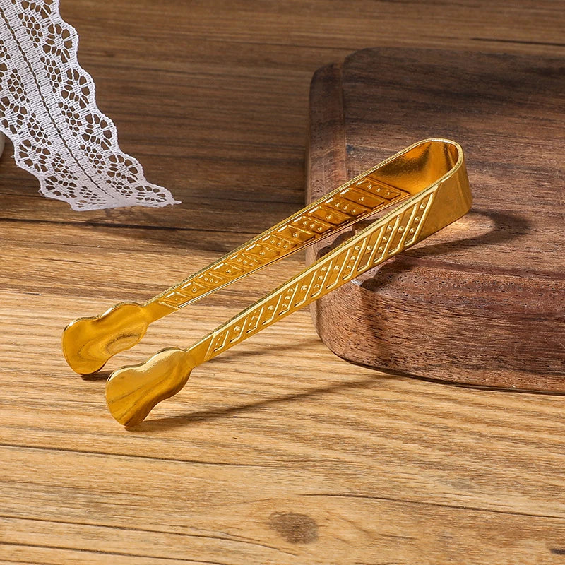 Gold Electroplated Aromatherapy Clip | Solid Spice Fragrance Accessory detail view