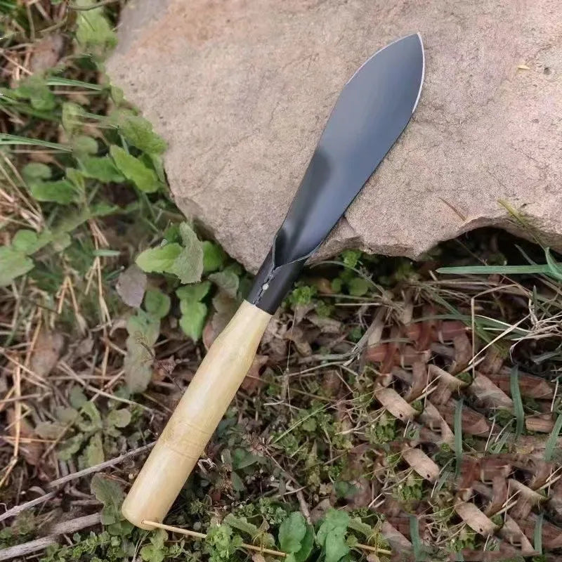 Manganese Steel Garden Shovel – Flat &amp; Pointed