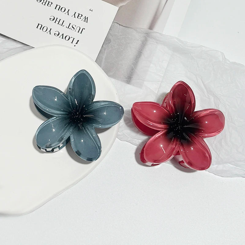 Korean Hawaiian Gradient Flower Hair Claw Clip For Women Girl Fashion Plastic Non Slip close-up view